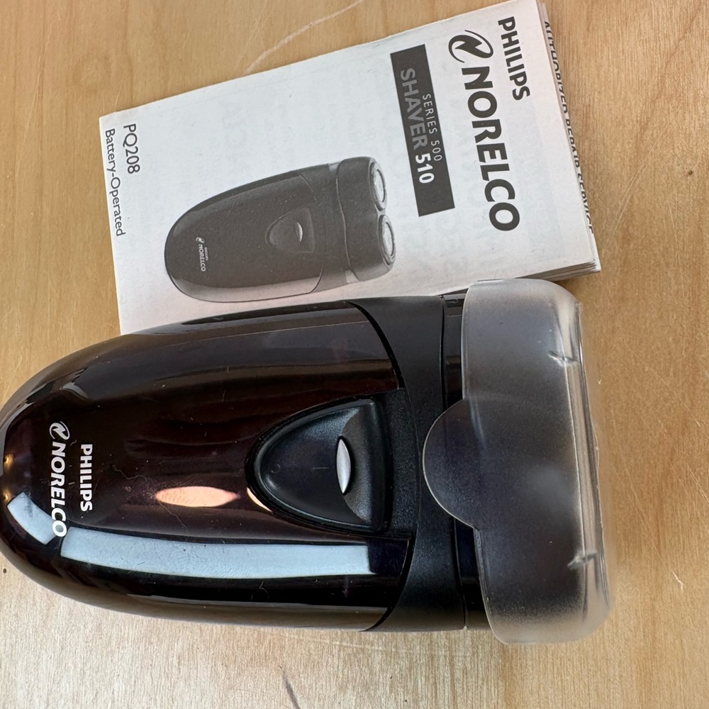 Philips PQ208/40 Travel Electric Razor PQ208 Shaver